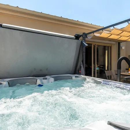Prázdninový dům Namaste - Avec Jacuzzi